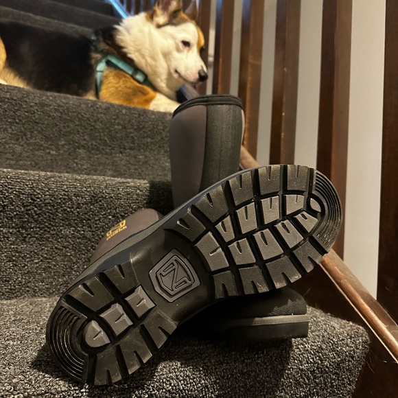 Great condition boots - Picture 2 of 3